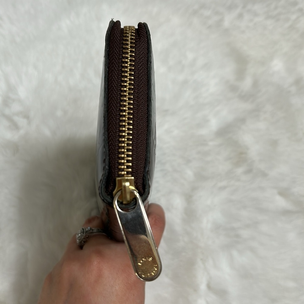 Louis Vuitton Monogram Vernis Amarante zippy wallet - Picture 9 of 13